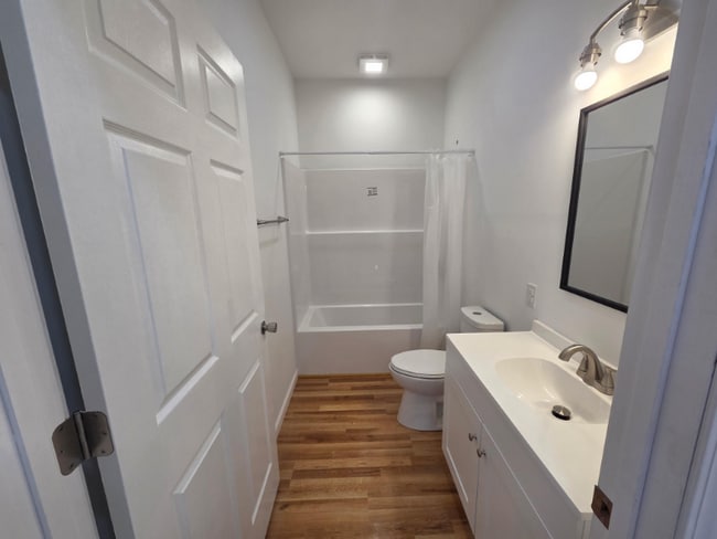 Foto del edificio - 203 N Elm St