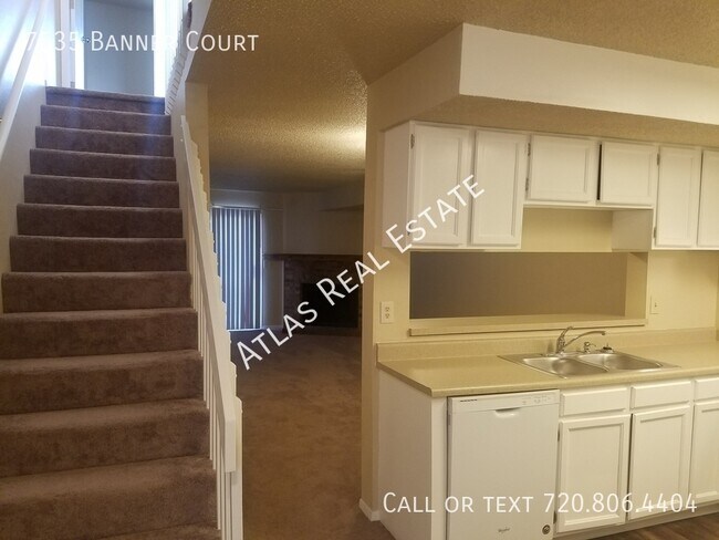 Building Photo - BEAUTIFUL TOWNHOME IN BRIARGATE NEAR RAMPA...