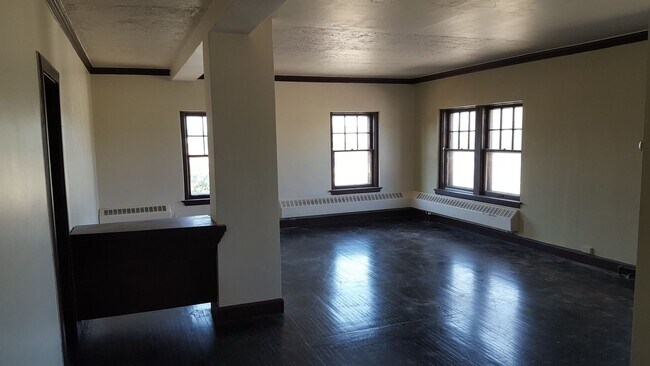 Foto del edificio - 2 bedroom 1 bath apartment