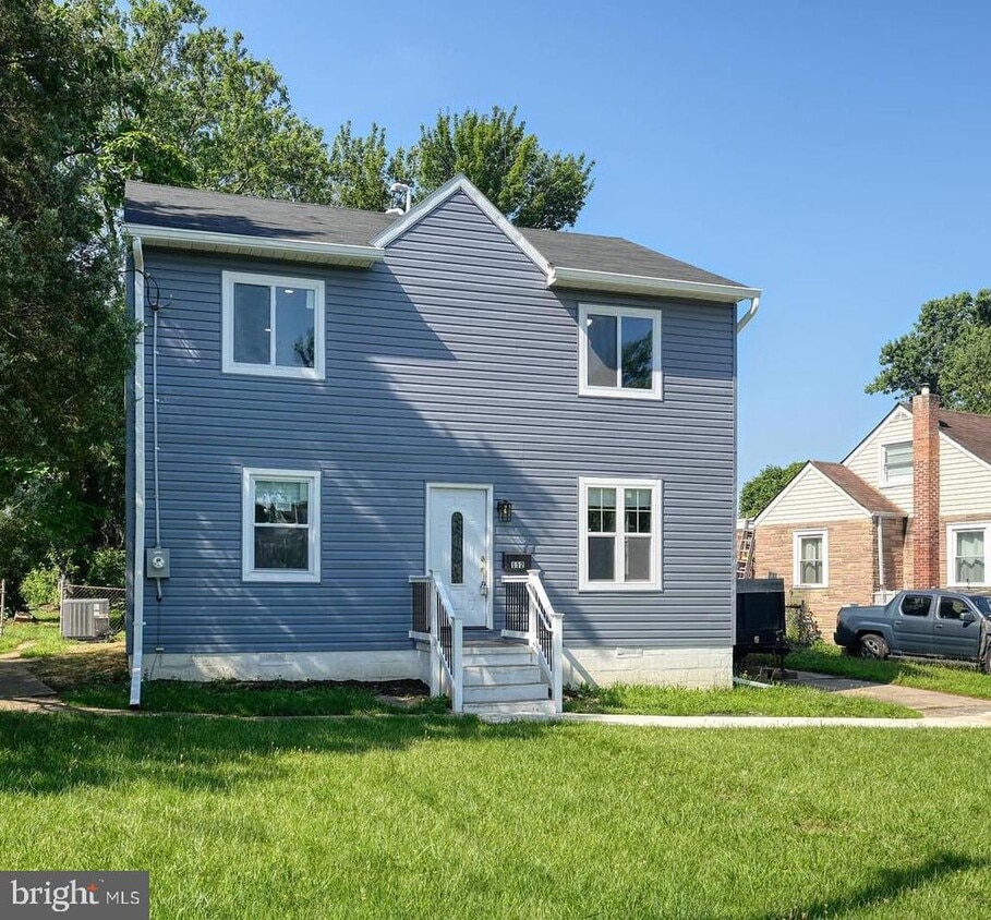 Primary Photo - 112 Fox Way