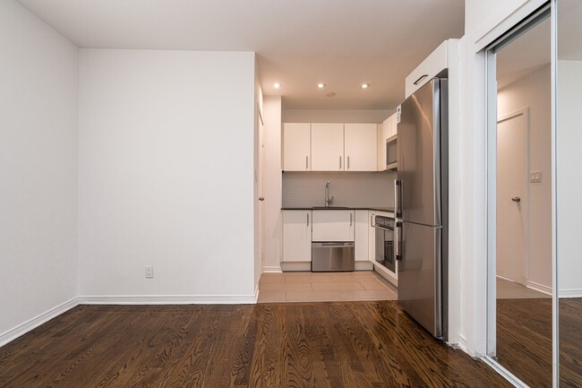 Building Photo - 56 Maitland Street