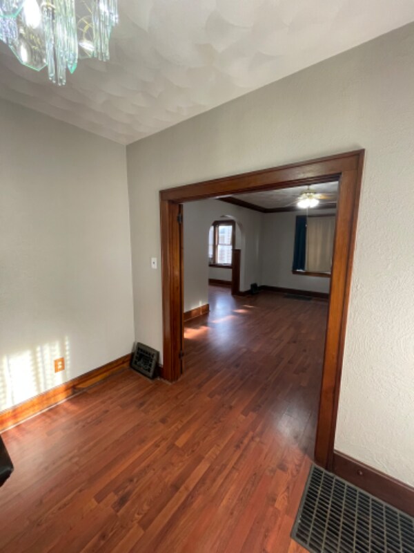 Foto del edificio - 3023 W Main St