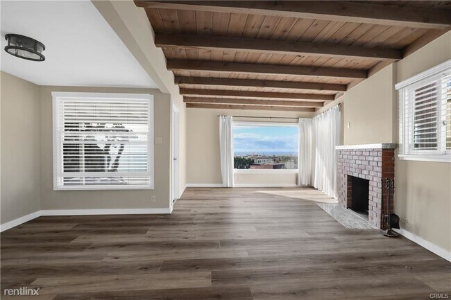 Foto del edificio - 2 br, 1 bath Duplex - 626 Cliff Dr