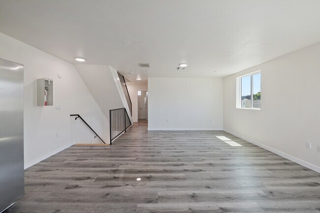 Foto del edificio - 1237 N Kenmore Ave