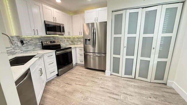 Foto del edificio - 1407 SW 48th Terrace