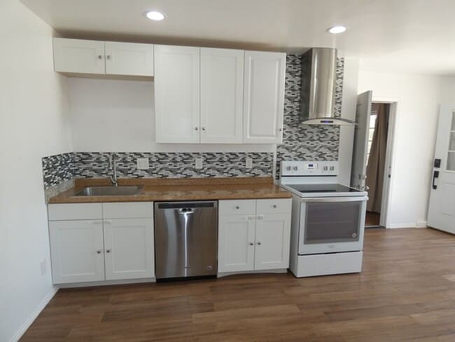 Foto del edificio - Single Story 2 Bedroom 2 Bath Casita Utilities Included