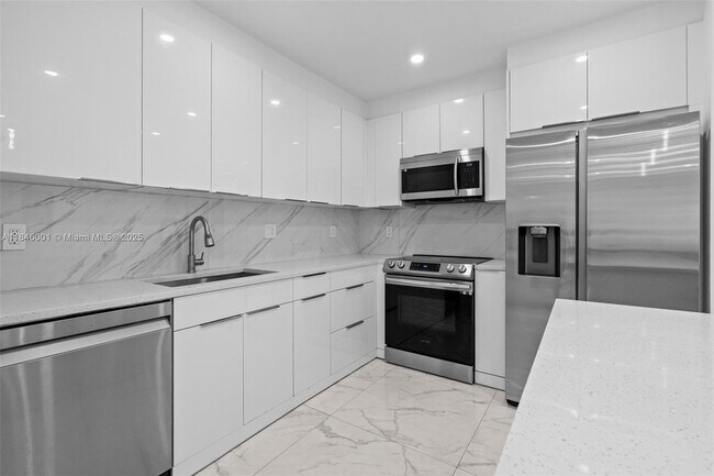 Foto del edificio - 669 NW 15th Ave