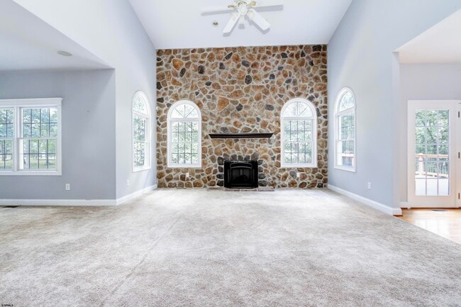 Building Photo - 113 Lighthouse Ln