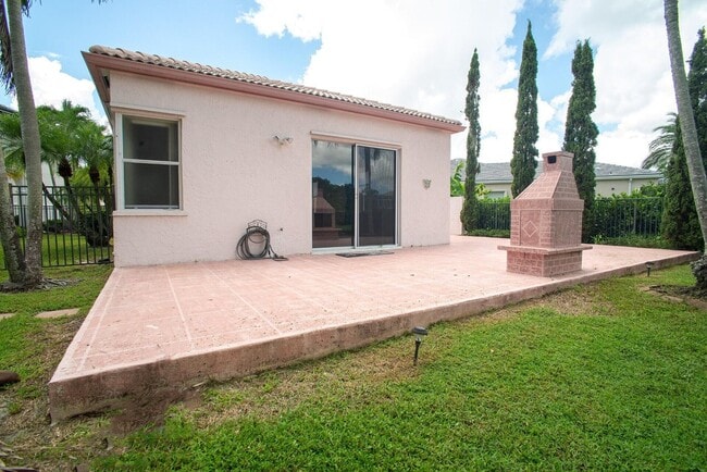 Photo - 7479 Ridgefield Ln House