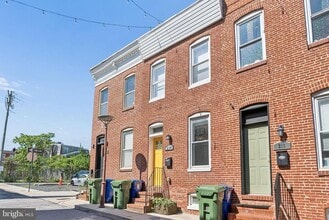 Building Photo - 214 N Madeira St