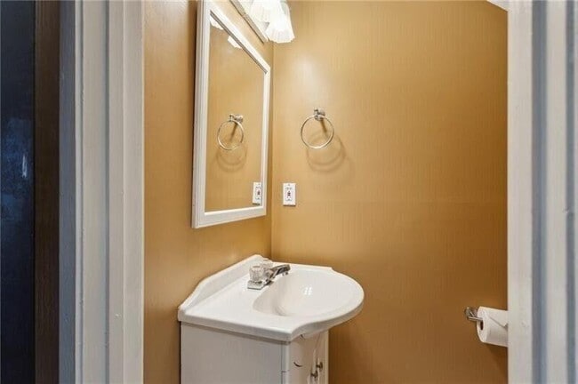 Foto del edificio - 3135 Reeves St