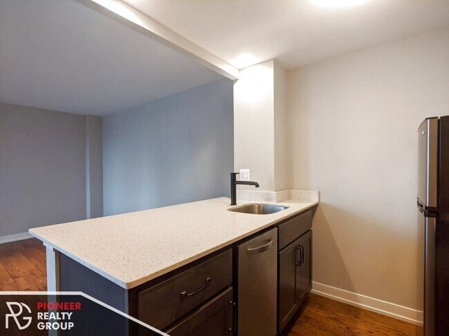 Foto del edificio - 5910 N Sheridan Rd