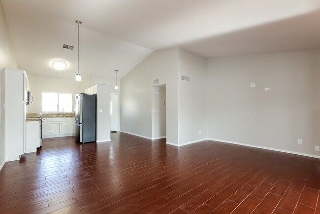 Building Photo - 601 W Wescott Dr