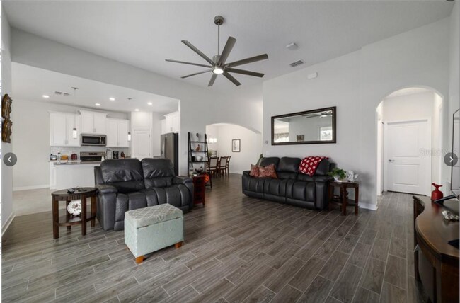 Great Room 1 - 6064 SW 89th Street Rd