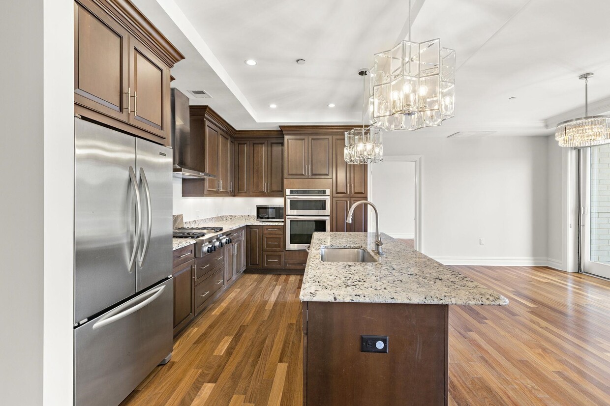 Primary Photo - 250 Henley Pl