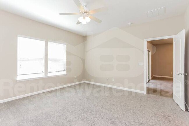 Foto del edificio - Spacious home in a great location!