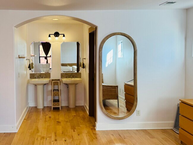 Foto del edificio - 412 Grove St SE