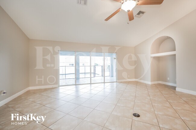 Building Photo - 346 NE 23rd St