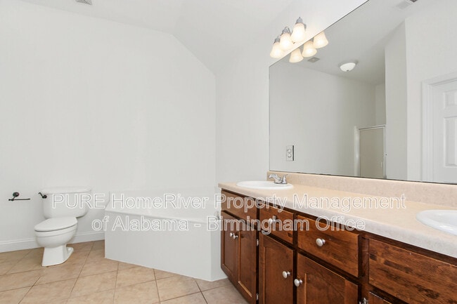 Building Photo - 456 Highland Cove Dr