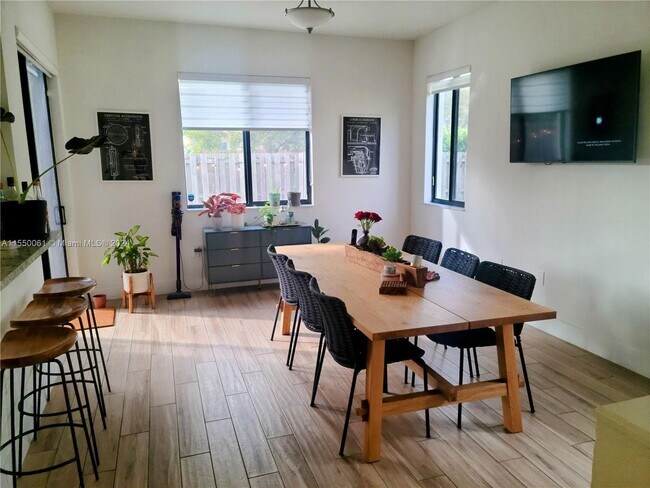 Foto del edificio - 12752 SW 131st Terrace 12752, Miami, FL 33186