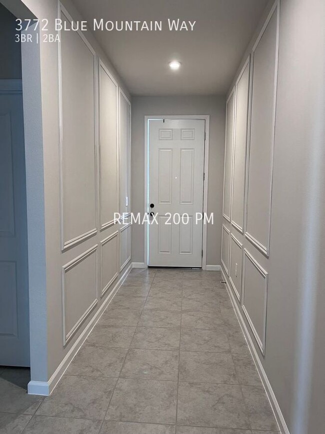 Foto del edificio - 3772 Blue Mountain Wy