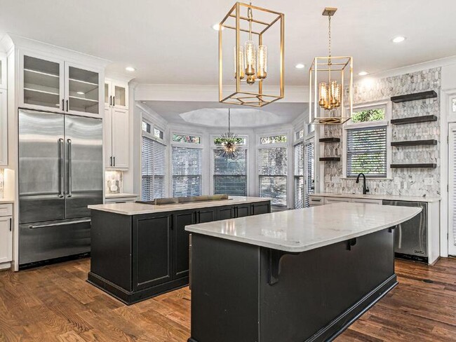 Building Photo - 5516 Hardison Rd