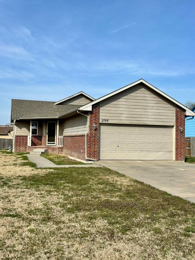 Building Photo - 2709 N Piatt Ave