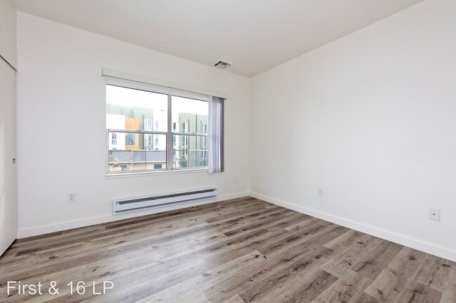 Foto del edificio - 105 E 16th St