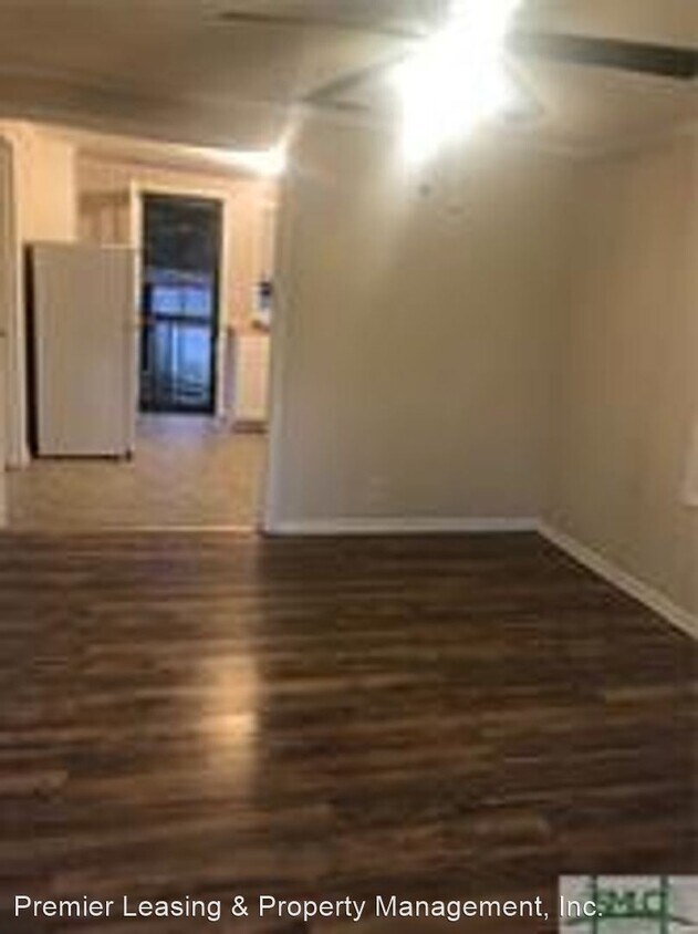 Building Photo - 2 br, 1 bath House - 8726 1/2 Hurst Ave