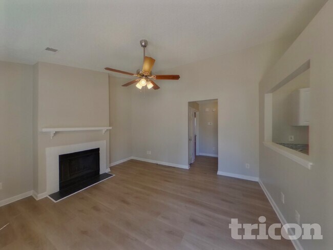 Foto del edificio - 217 Westport Dr