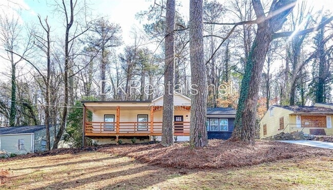 Building Photo - 2230 Beecher Cir SW