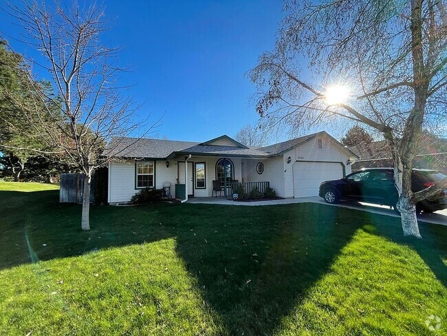 Building Photo - 5693 S Tecoma Pl