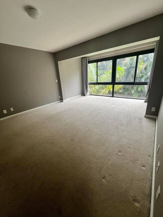 Building Photo - 1700 Presidential Way