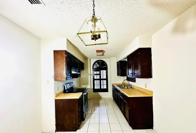 Foto del edificio - 1439 Los Ebanos Dr