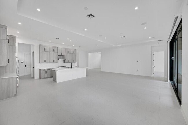 Foto del edificio - 9520 St Germain Dr