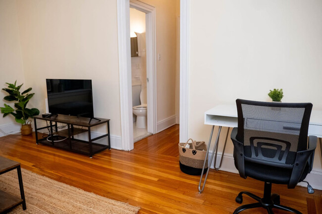 Foto del edificio - 730 Hudson St