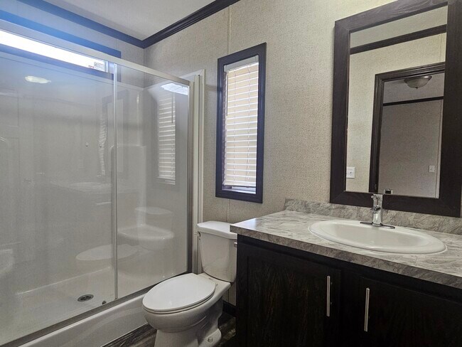 Building Photo - 333 E Lakewood Blvd