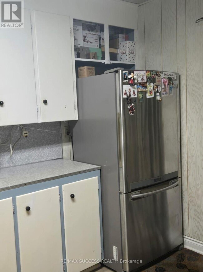 Photo du bâtiment - 153 Barnesdale Ave N