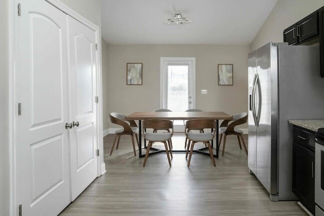 Building Photo - Allen Ridge Townhomes