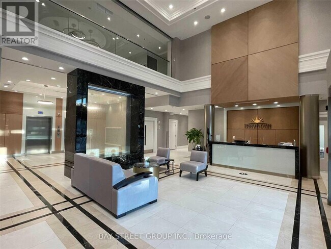 Photo du bâtiment - 5698 Main St