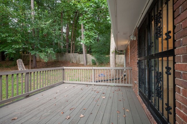 Foto del edificio - Spacious 3bd/2ba w/ 2 Car Garage and Large...