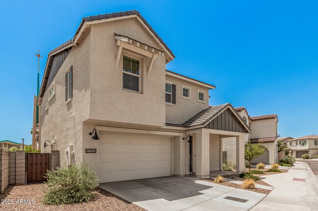 Building Photo - 6569 N 15th Dr