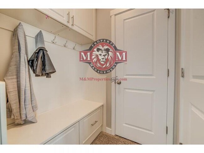 Photo - Beautiful 4 Bed 4 Bath Townhome in South J...