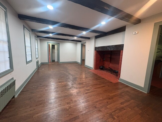 Building Photo - 2860 Whitney Ave
