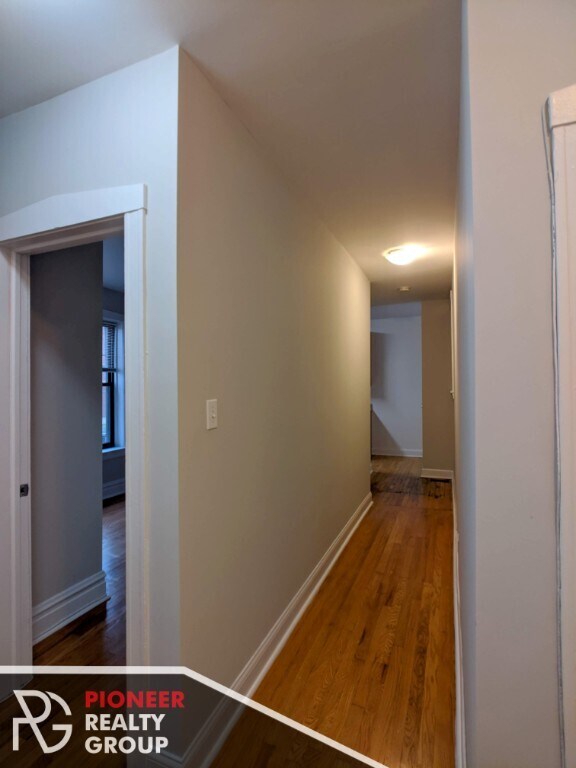 Foto del edificio - 2301 W Addison St