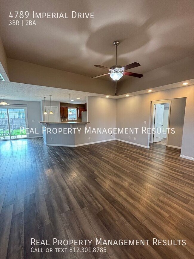 Foto del edificio - 4789 Imperial Dr