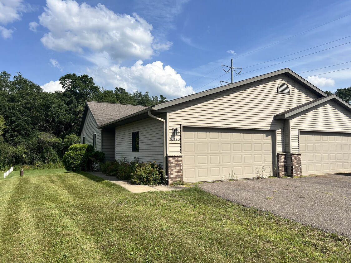 Foto principal - 16990 54th Ave