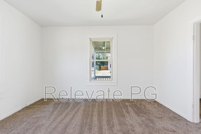 Building Photo - 100 Lowell St