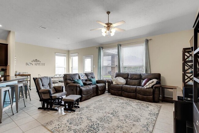 Foto del edificio - 3058 Winterberry Ln