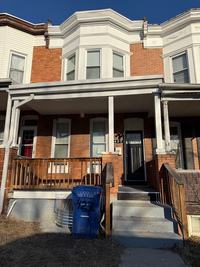 Building Photo - 427 S Augusta Ave